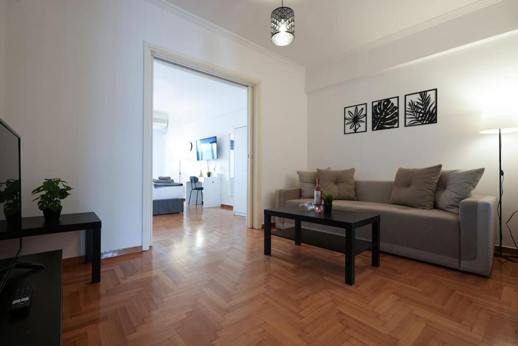 אתונה Syntagma Square, 70Sqm Pentelis Sunny Apartment מראה חיצוני תמונה