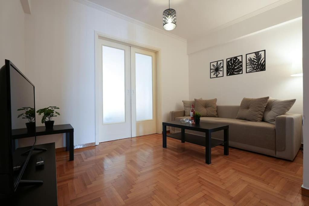 אתונה Syntagma Square, 70Sqm Pentelis Sunny Apartment מראה חיצוני תמונה