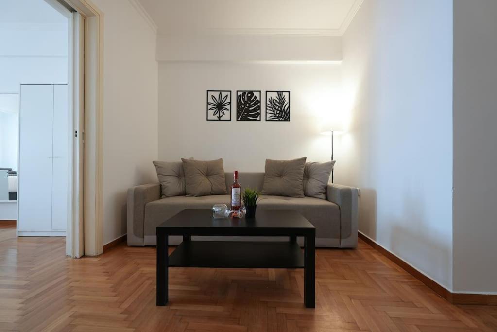 אתונה Syntagma Square, 70Sqm Pentelis Sunny Apartment מראה חיצוני תמונה