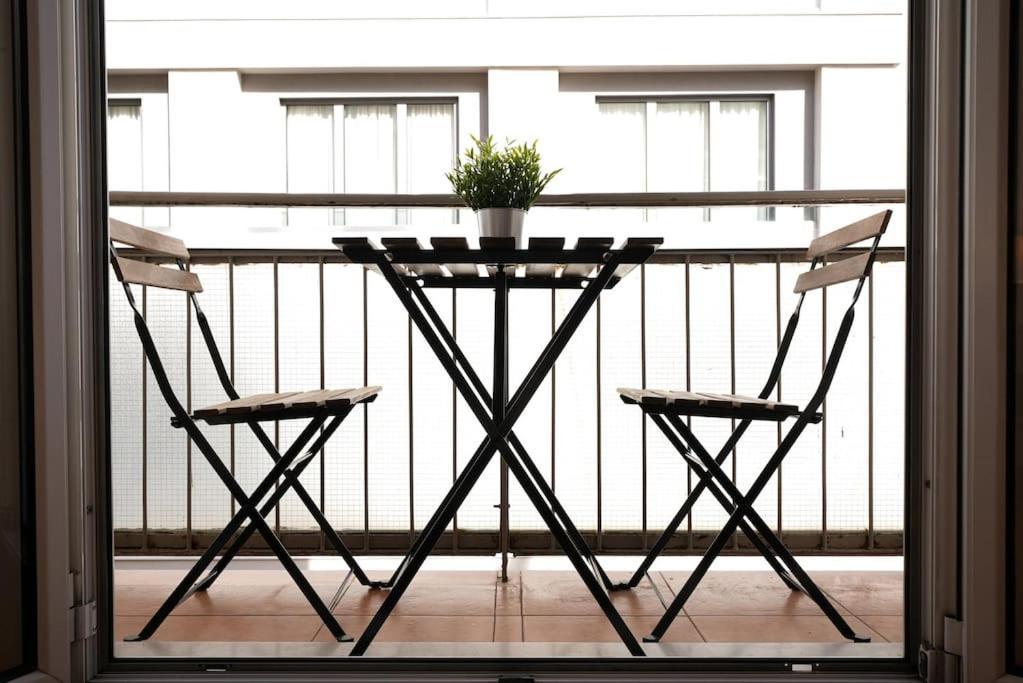 אתונה Syntagma Square, 70Sqm Pentelis Sunny Apartment מראה חיצוני תמונה