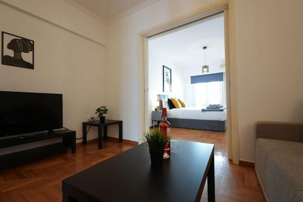 אתונה Syntagma Square, 70Sqm Pentelis Sunny Apartment מראה חיצוני תמונה
